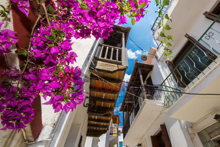 Image No.3-2 Bed Property for sale