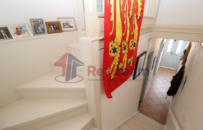 Image No.15-1 Bed Property for sale