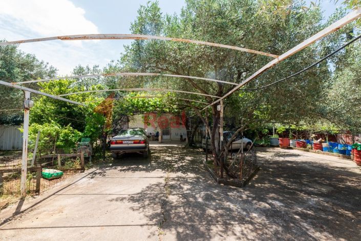 Image No.23-6 Bed Property for sale