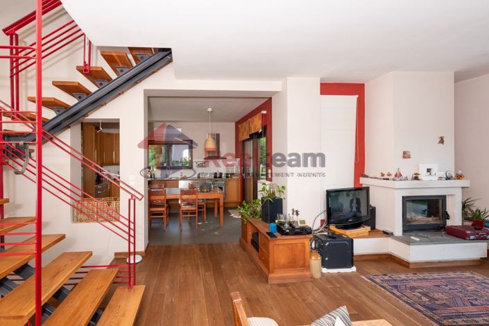 Image No.8-4 Bed Property for sale