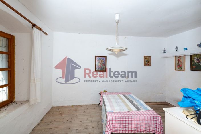 Image No.4-2 Bed Property for sale