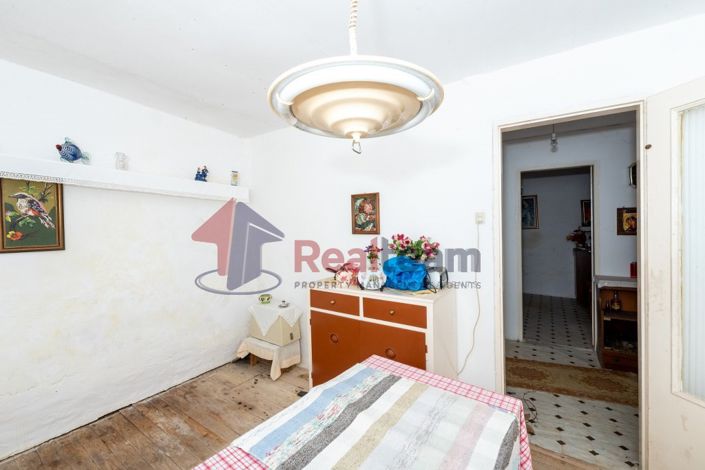 Image No.5-2 Bed Property for sale