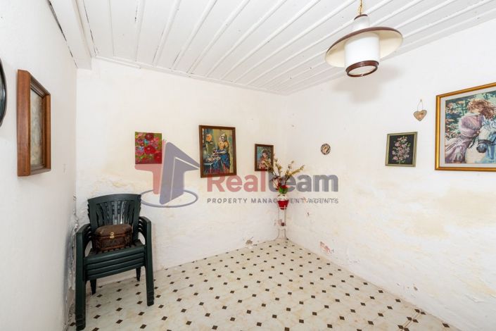 Image No.6-2 Bed Property for sale