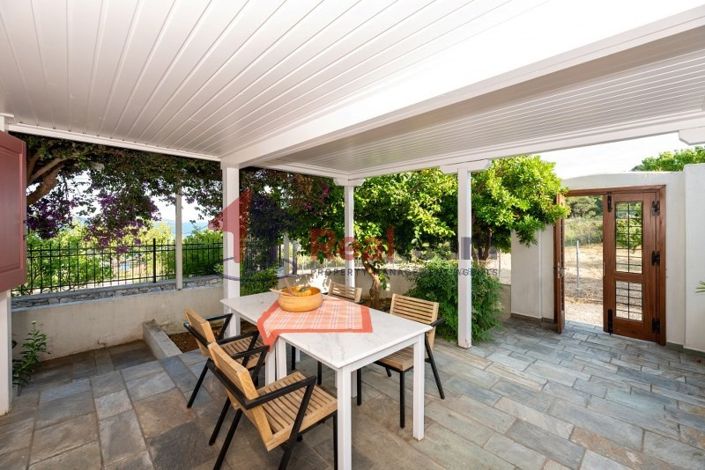 Image No.16-4 Bed Property for sale