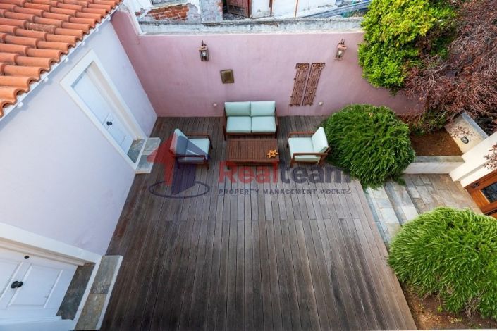 Image No.22-4 Bed Property for sale