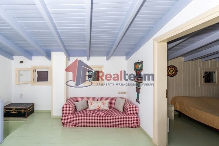 Image No.24-4 Bed Property for sale