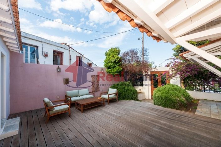 Image No.28-4 Bed Property for sale