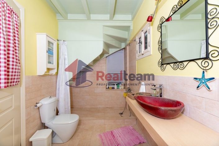 Image No.4-4 Bed Property for sale