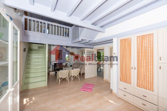 Image No.5-4 Bed Property for sale