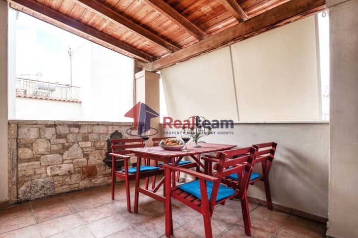 Image No.27-7 Bed Property for sale