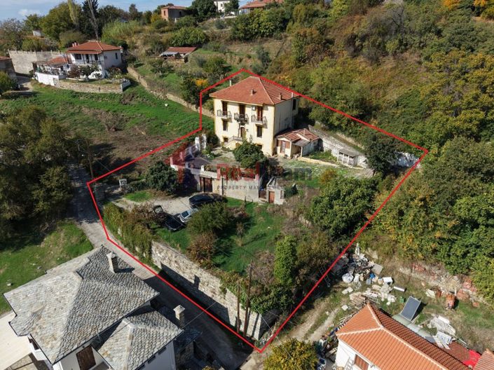 Image No.2-5 Bed Property for sale