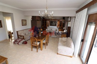 4611589c7dc44f558c7dbfe142987095