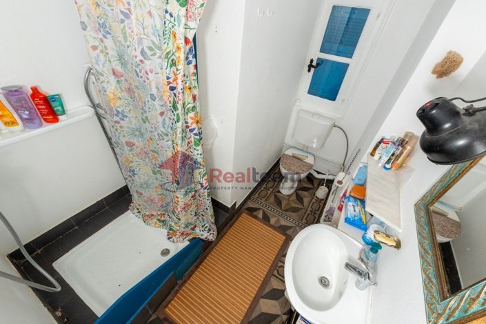 Image No.14-2 Bed Property for sale