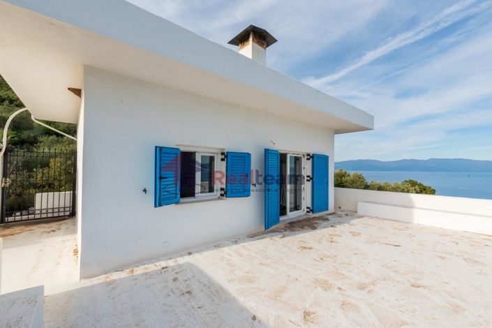 Image No.17-2 Bed Property for sale