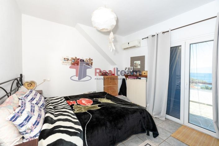 Image No.12-4 Bed Property for sale