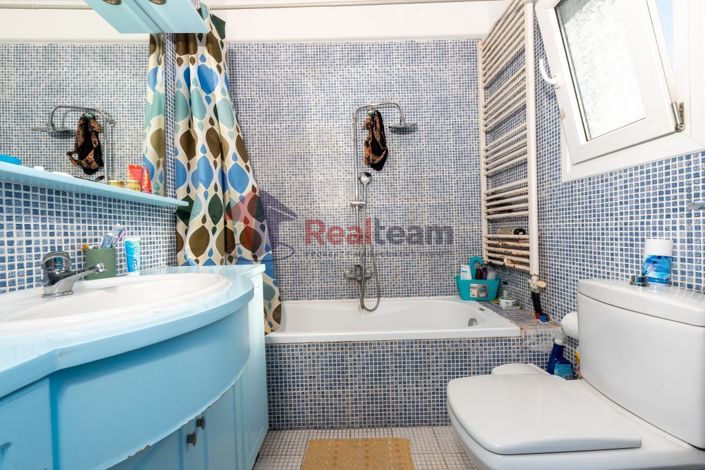 Image No.15-4 Bed Property for sale