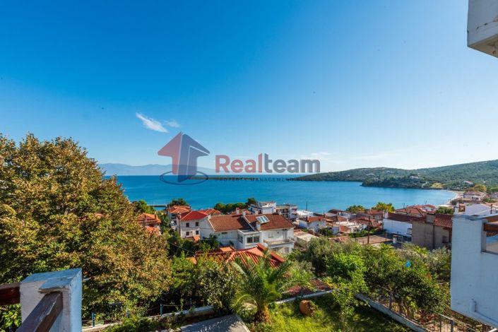 Image No.28-4 Bed Property for sale