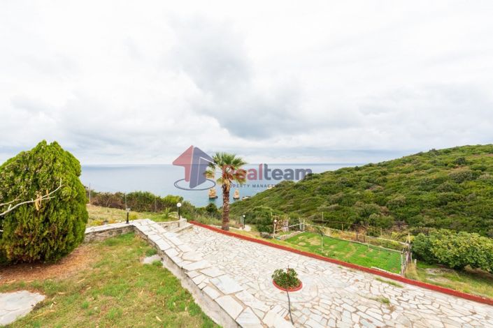 Image No.12-6 Bed Property for sale