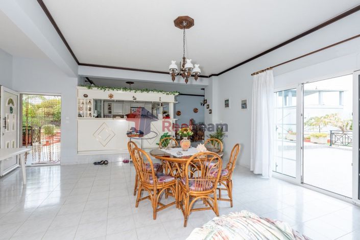 Image No.3-6 Bed Property for sale