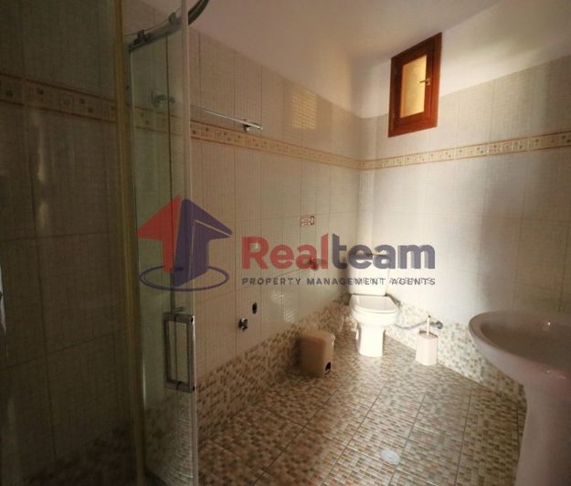 Image No.11-5 Bed Property for sale