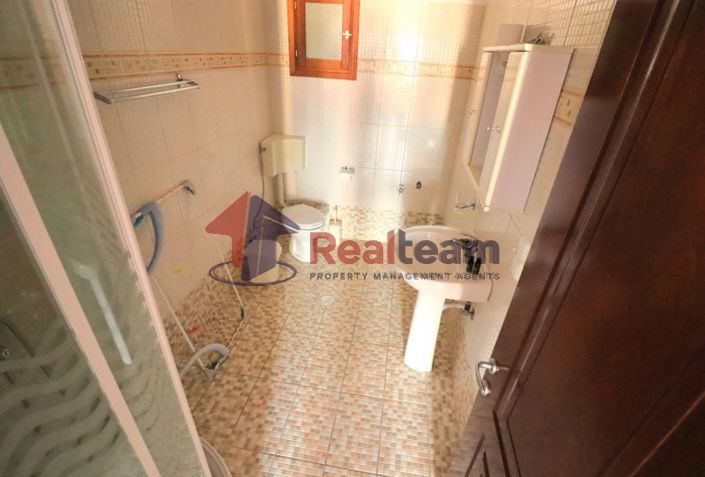 Image No.23-5 Bed Property for sale