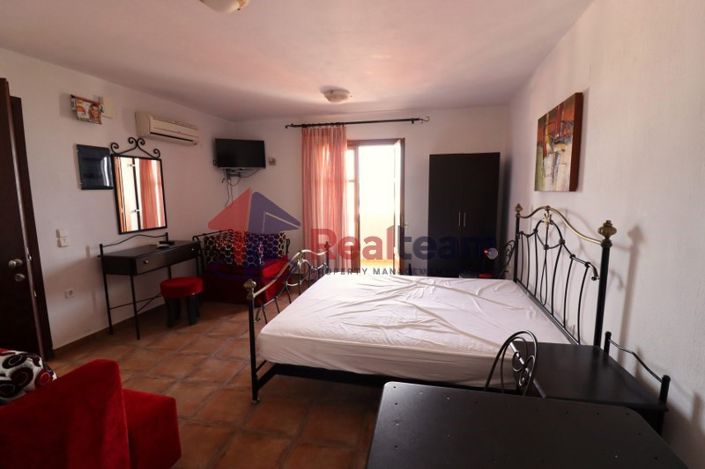 Image No.17-5 Bed Property for sale