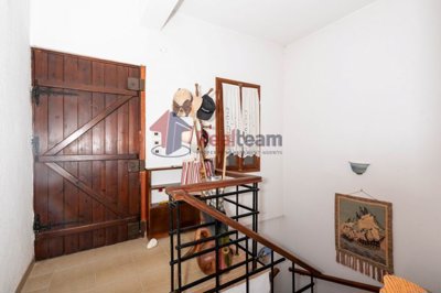 af914a929bd241ddad3b90e65a1bbf17