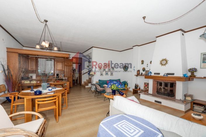 Image No.6-Propriété de 3 chambres à vendre à Pteleos