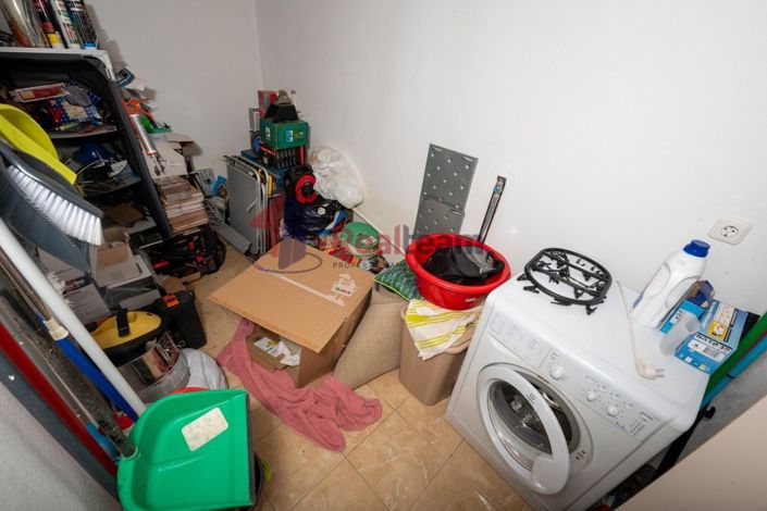 Image No.10-4 Bed Property for sale