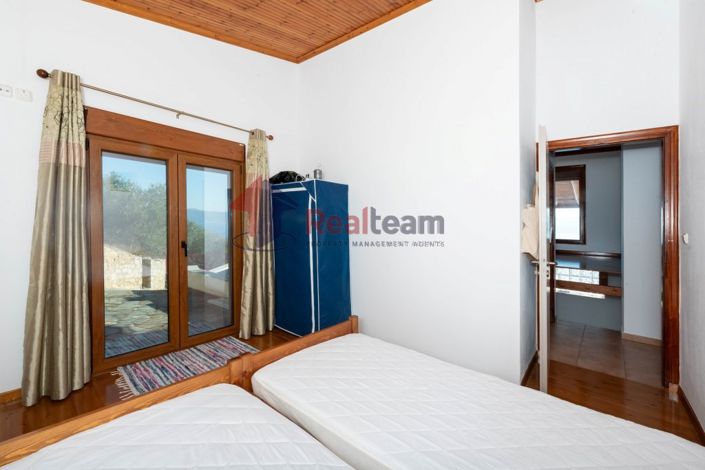 Image No.13-4 Bed Property for sale