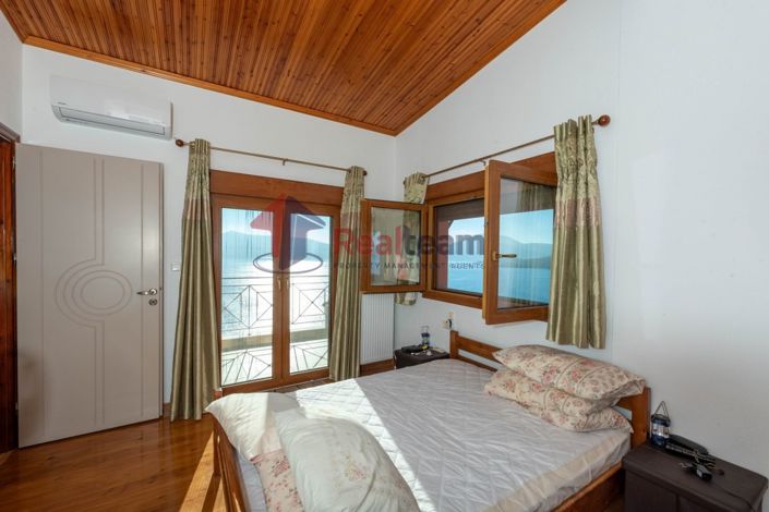 Image No.18-4 Bed Property for sale