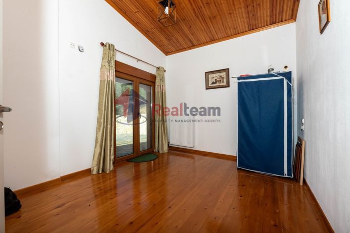 Image No.24-4 Bed Property for sale