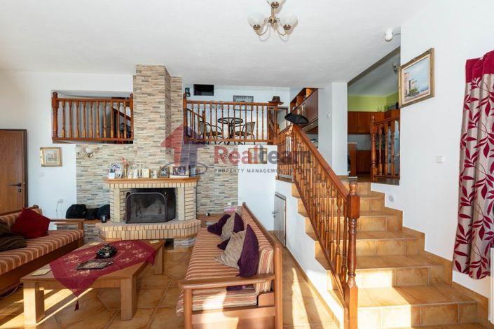 Image No.7-4 Bed Property for sale