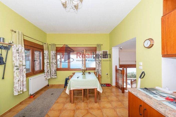 Image No.9-4 Bed Property for sale