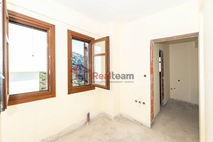 Image No.15-3 Bed Property for sale