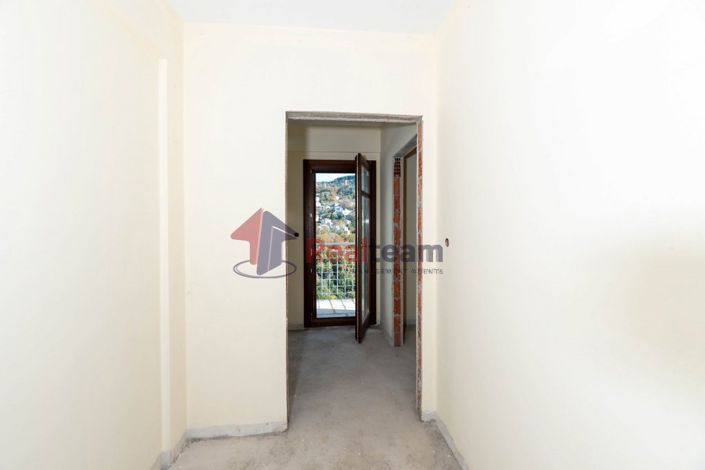 Image No.21-3 Bed Property for sale