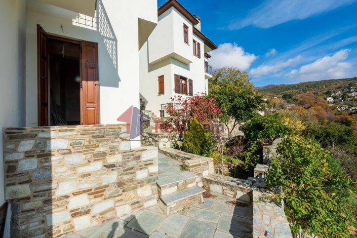 Image No.25-3 Bed Property for sale