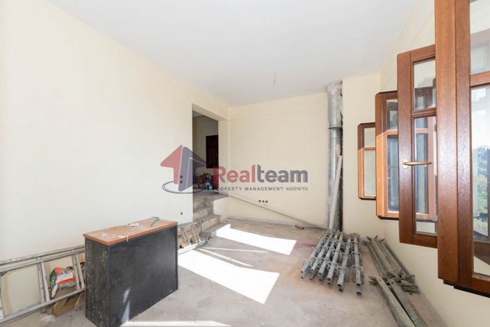 Image No.6-3 Bed Property for sale