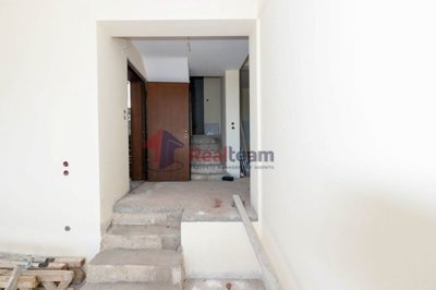 7ad9061b5a9546759d6a2e5e2d42ea78