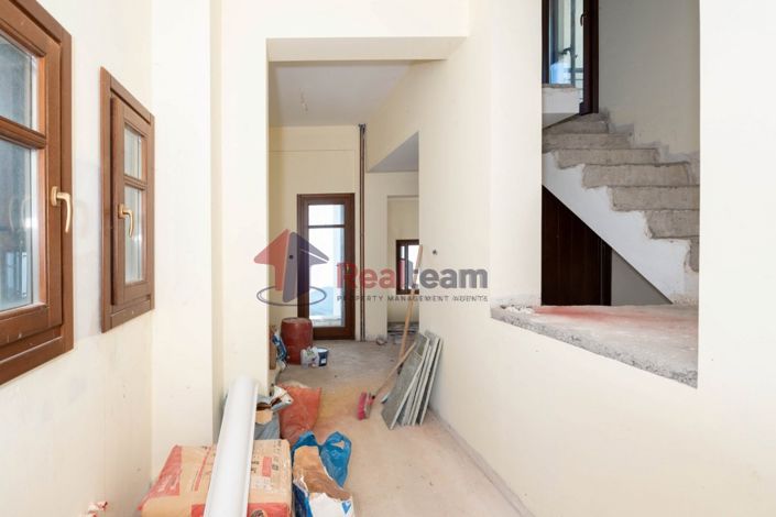 Image No.9-3 Bed Property for sale