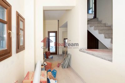 28a5b5db79a24895b055e1da19b7935a