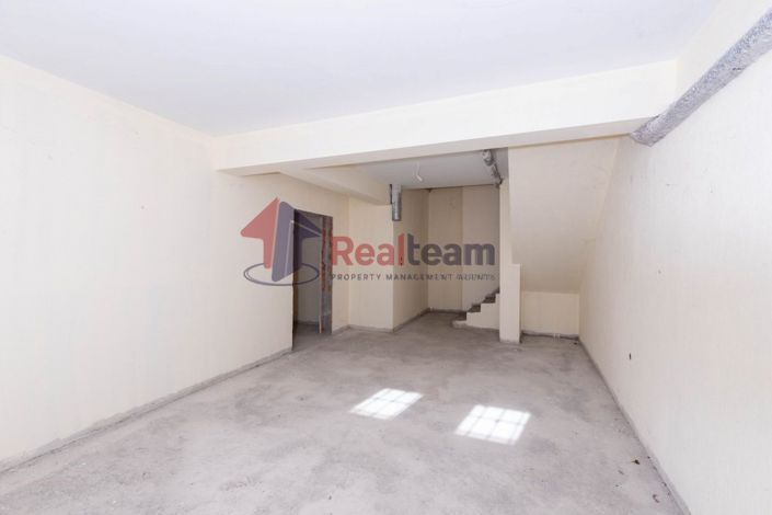 Image No.12-2 Bed Property for sale