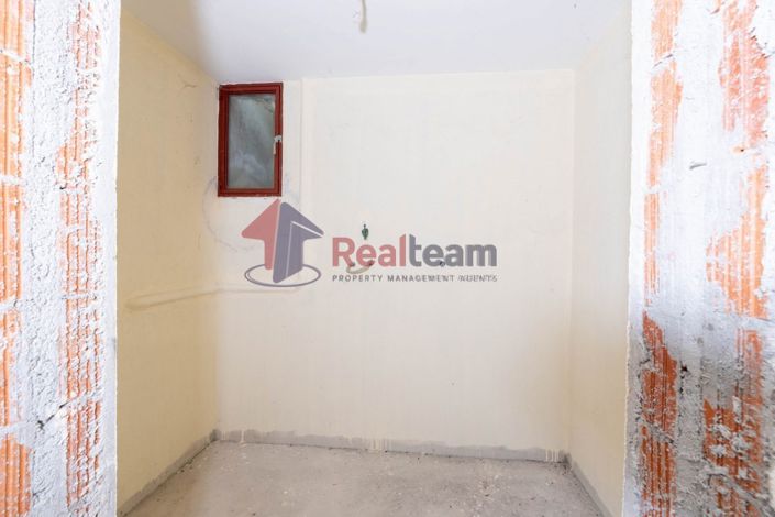 Image No.13-2 Bed Property for sale