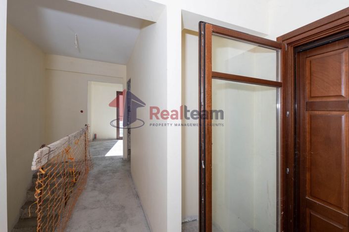 Image No.19-2 Bed Property for sale