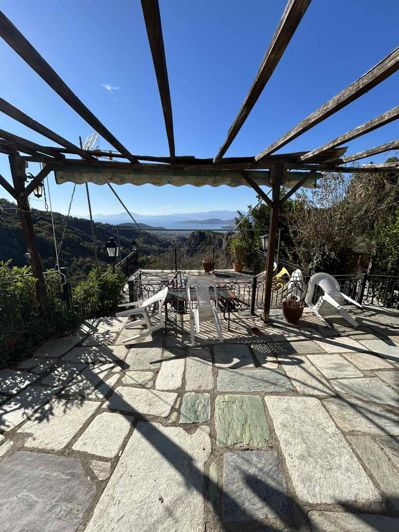 Image No.1-3 Bed Property for sale