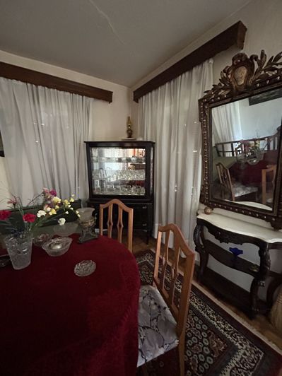 Image No.12-3 Bed Property for sale