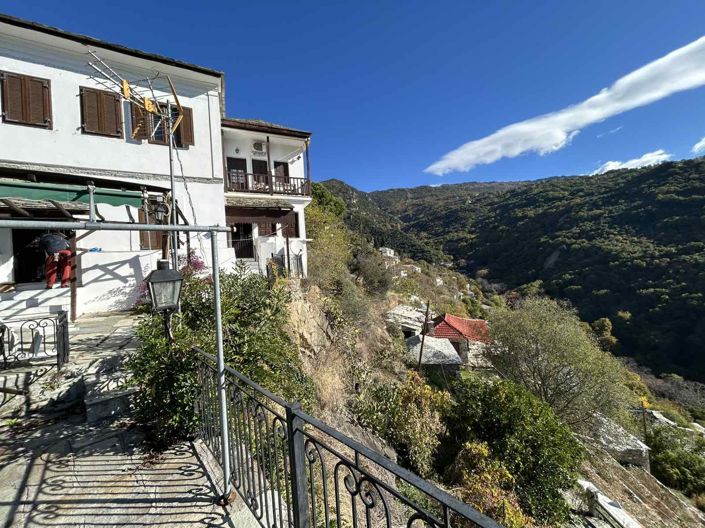 Image No.16-3 Bed Property for sale