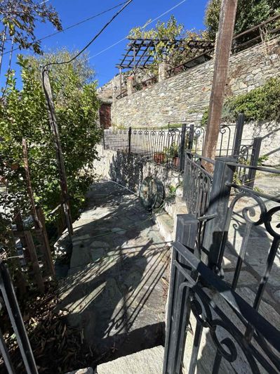 Image No.4-3 Bed Property for sale