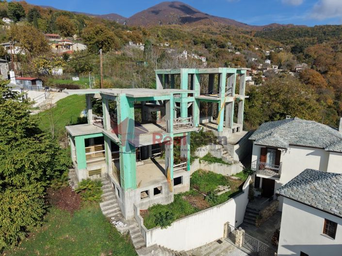 Image No.9-2 Bed Property for sale