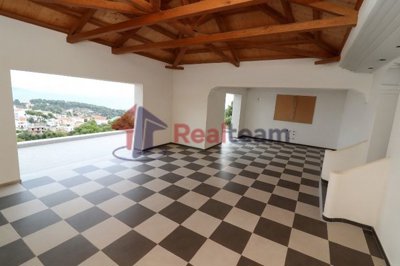 8b5a6ce78a5347eeac1fdc9197cb962c